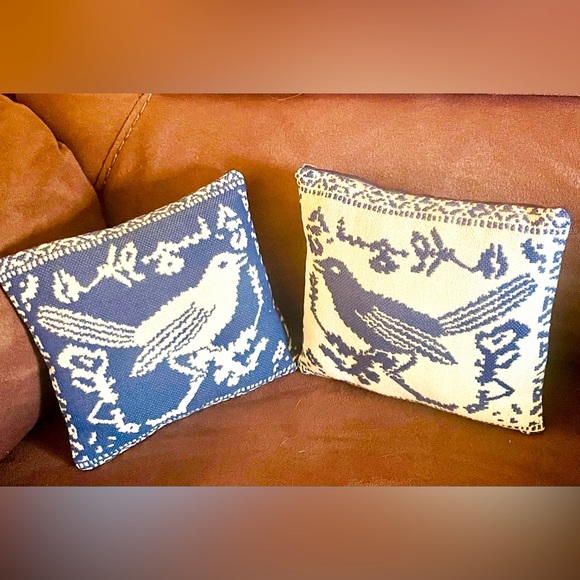 🦋Two Textile Bird Accent Mini Pillows Bundle - Picture 10 of 10